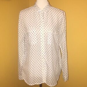2/$15 or 3/$20 Gap button down boyfriend shirt